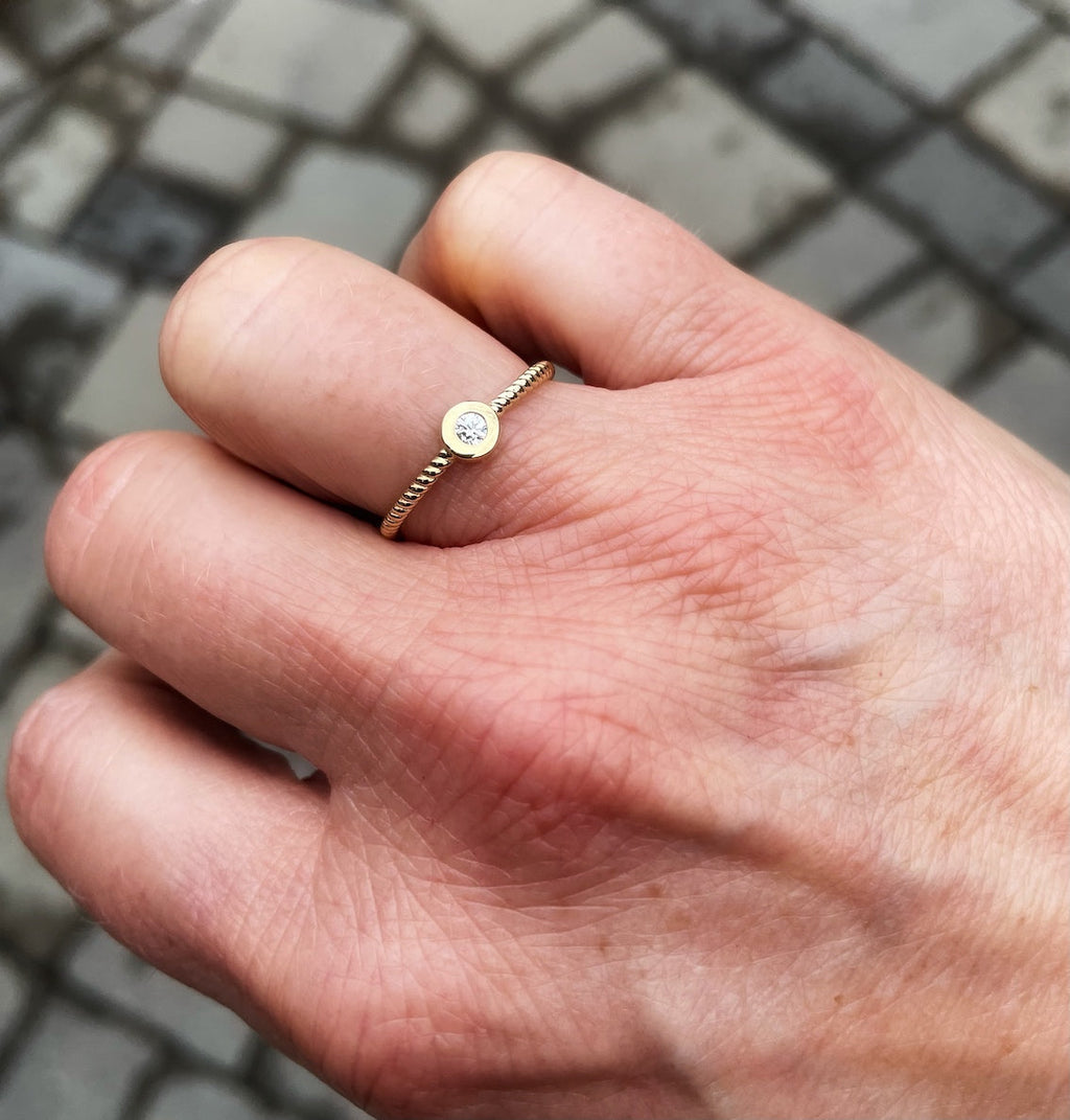 Bague Emily en or jaune 10K massif