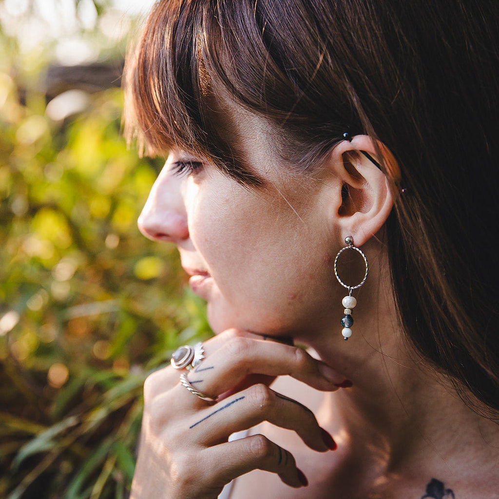 Boucles d’oreilles en pierres naturelles et perles