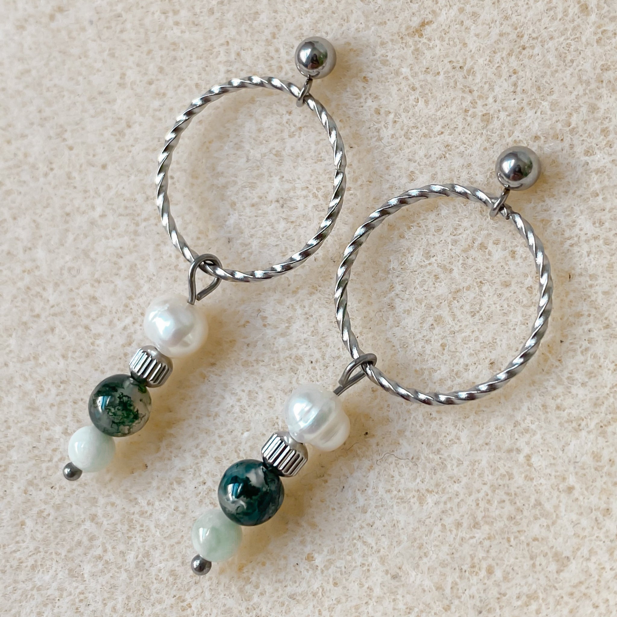 Boucles d’oreilles en pierres naturelles et perles