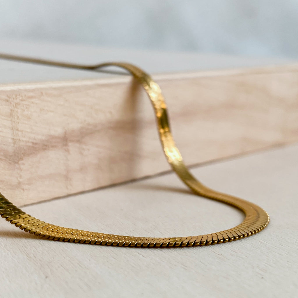 Collier ras de cou doré