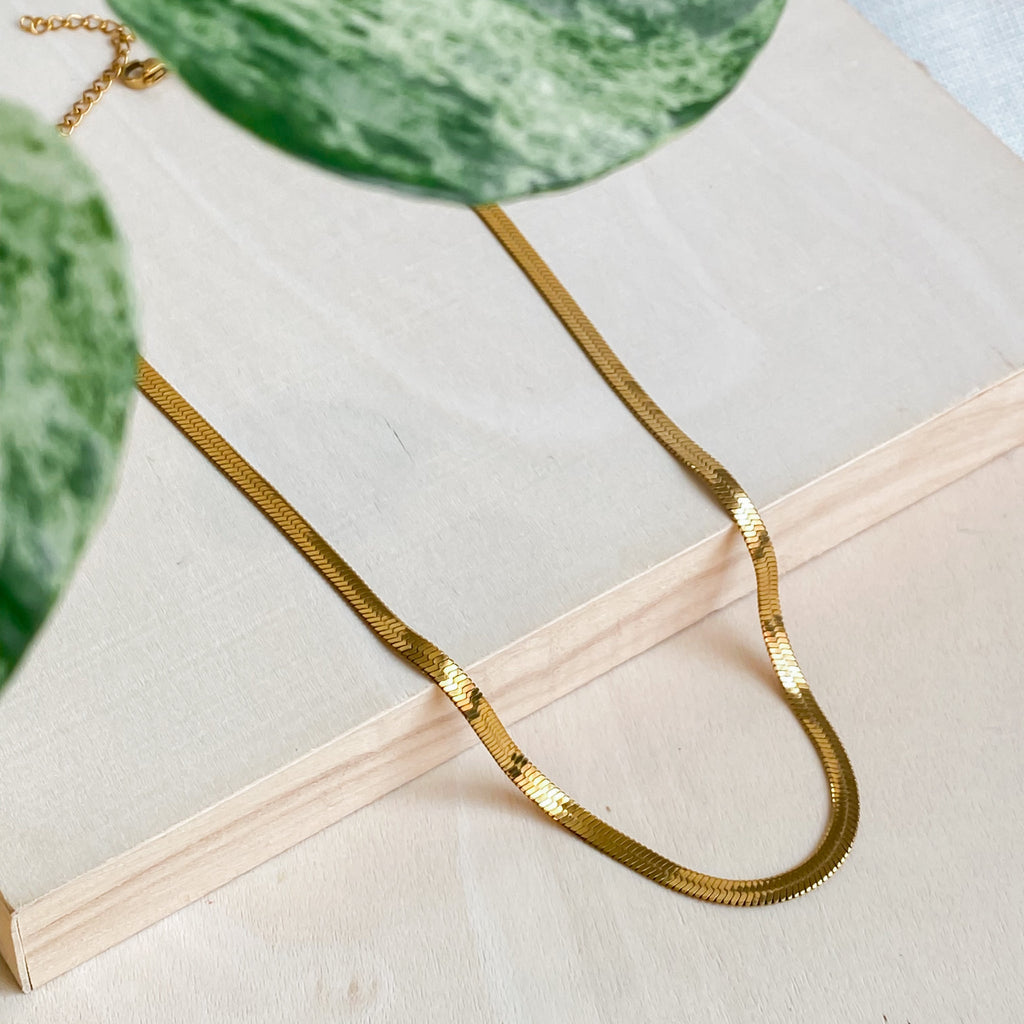 Collier ras de cou doré